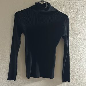 SHEIN small ribbed turtleneck black top
